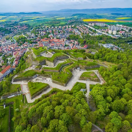Klodzki Z Parkingiem - Blisko Centrum 克沃兹科